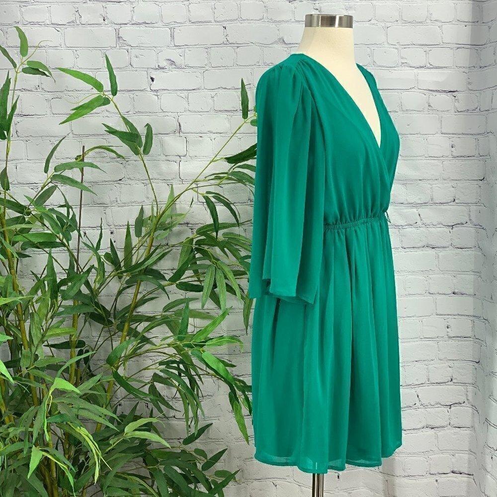 🎉Forever 21 Green Sheer Dress w/ Elastic Waist - Picture 2 of 6